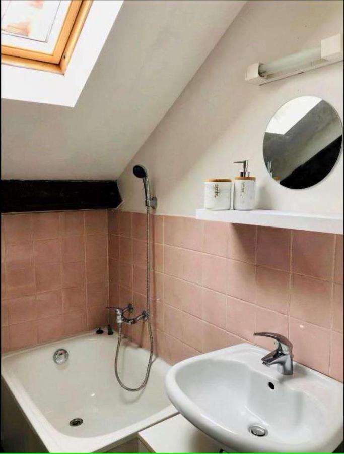 Superbe Appartement Cocooning Proche Des Thermes Виттель Экстерьер фото